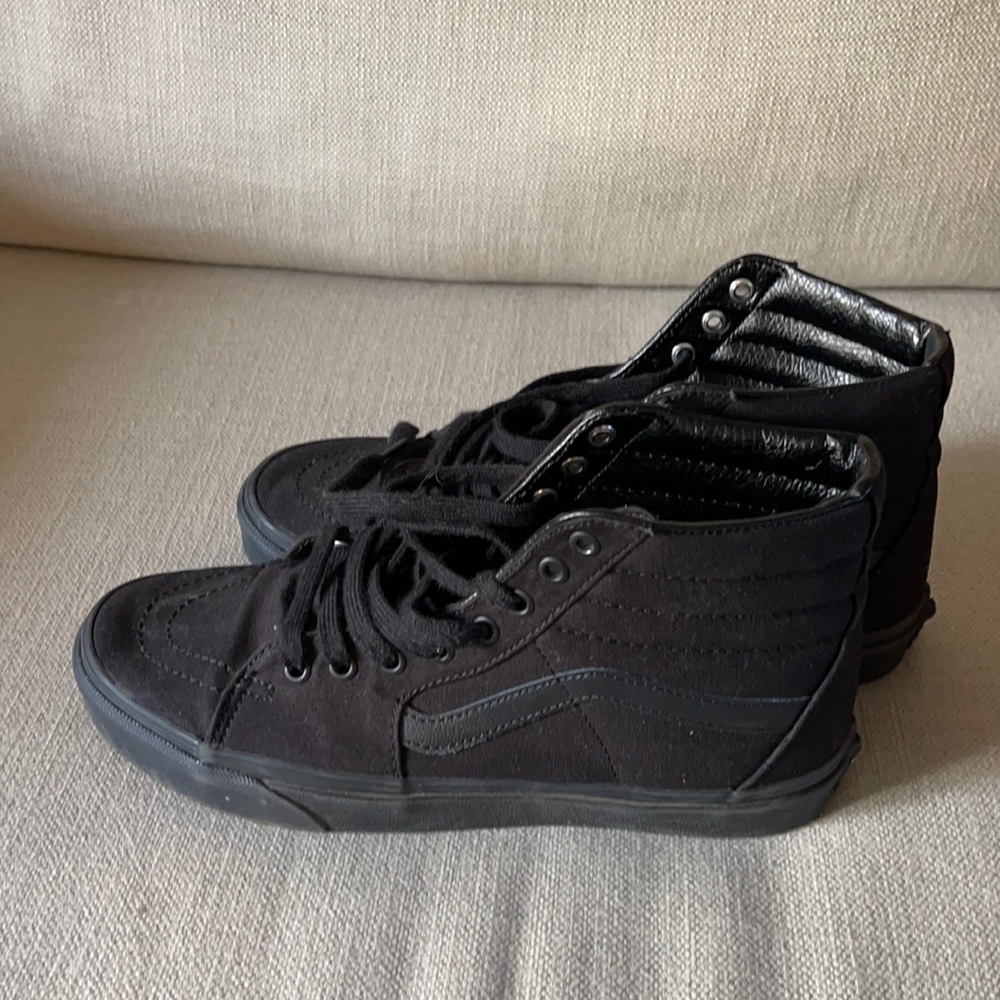 Men’s size 10 high top vans